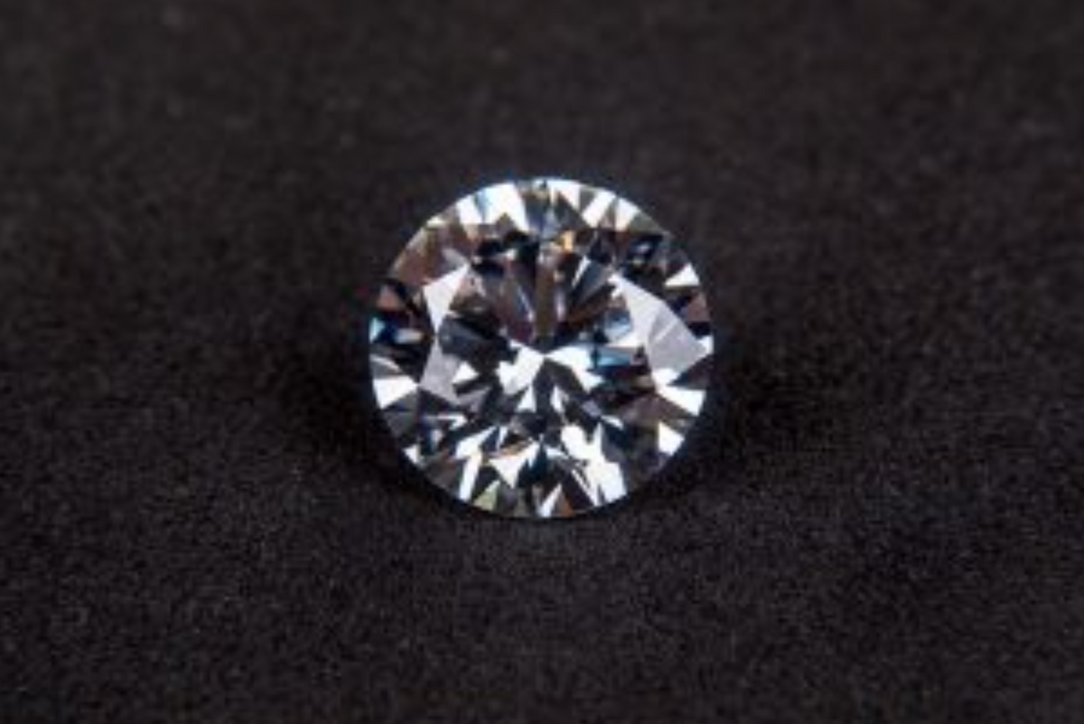 Diamant, zirkonia en briljant, het verschil. Hoe zit het nou?