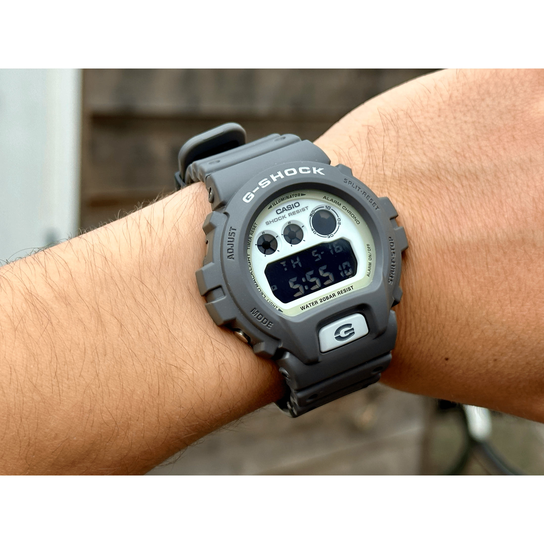 Casio G-Shock Hidden Glow DW-6900HD-8ER